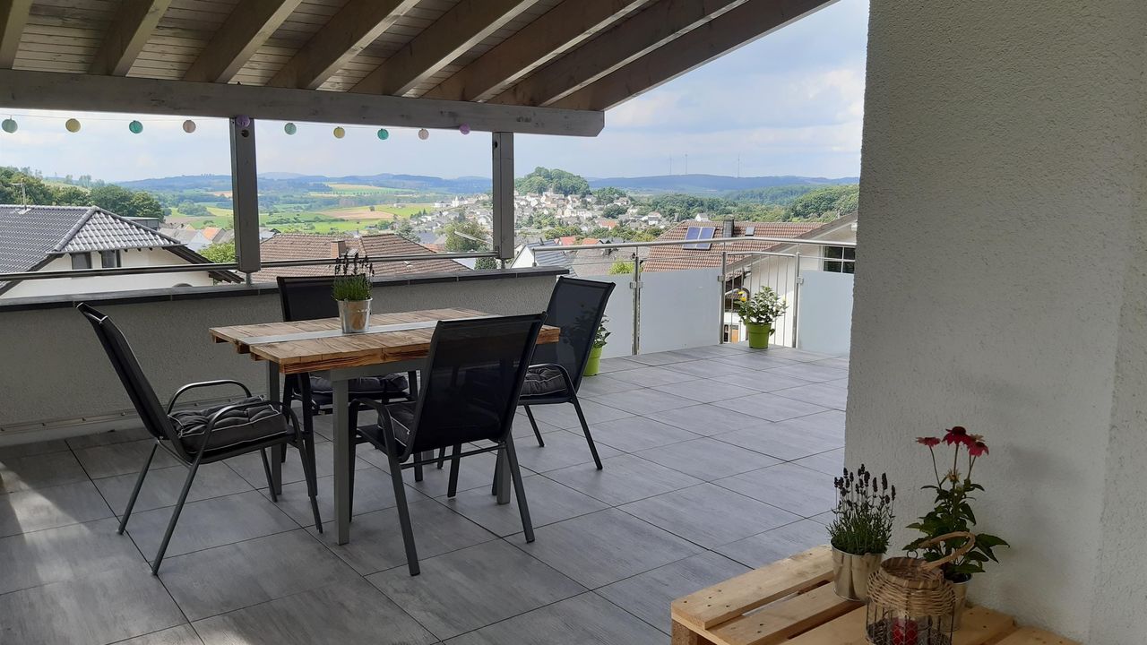 Terrasse mit Weitblick Terrasse mit Weitblick